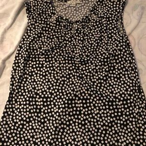 Sleeveless dress shirt